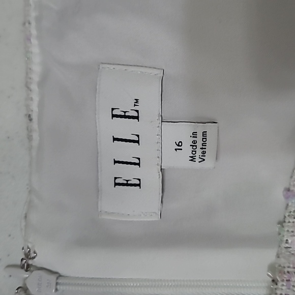 NWT Elle White Tweed Pencil Skirt With Colorful Specks & Fringe Hem size 16 - Picture 3 of 10